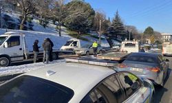 Kontrolden çıkan otomobil çarptığı aracı karşı yöne savurdu: 4 yaralı