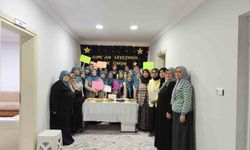 Kur'an okumayı öğrenen kadınlar için program yapıldı