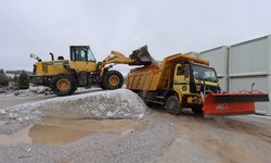Kütahya'da karla mücadele çalışmaları aralıksız sürüyor