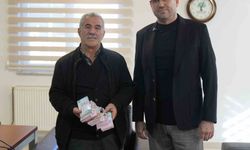 Para poşetini çöpe attı, çöp poşetiyle bankaya gitti