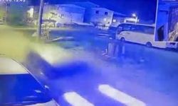 Park halindeki otomobile çarpıp kaçtı