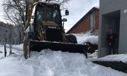 Rize'de 59 köy yoluna kar engeli