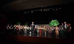 Sahnenin yıldızları göz kamaştırdı