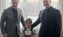 Şehit ve gazi çocuklarının ilk karne heyecanı