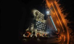 Şehitlikte yılbaşı gecesi: Aileler dualarla yeni yıla girdi