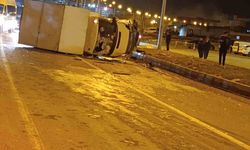 Siirt'te kamyonet ile hafif ticari araç çarpıştı: 2 yaralı