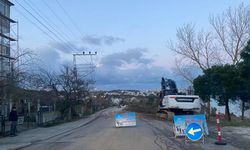 Sinop'ta çöken yolda onarım çalışmaları sürüyor