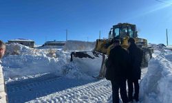 Susuz'da karla mücadele çalışmaları sürüyor