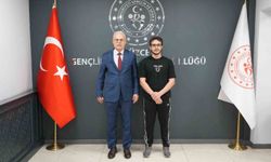 Türkiye Şampiyonu sporcuya tebrik