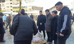 Ülkü Ocakları'ndan şehitler anısına lokum ikramı