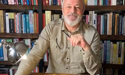 Ünal Ersözlü'nün 'Böğürtlen Öpücüğü' kitabı raflarda yerini aldı