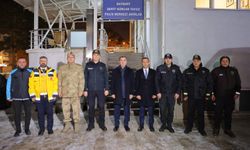 Vali Eldivan yeni yıla görevi başındaki güvenlik güçleriyle girdi