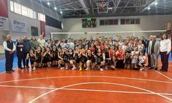 'Voleybol Küçük Kız Müsabakaları' tamamlandı