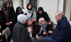 Cumhurbaşkanı Erdoğan, Rize'de komşularıyla bayramlaştı