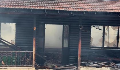 Fabrikada çıkan yangında yemekhane kullanılamaz hale geldi