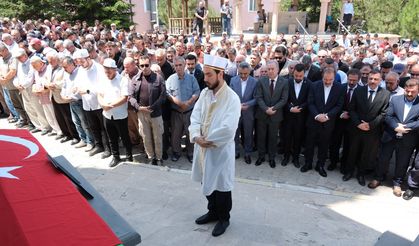 Kazada hayatını kaybeden Yenifakılı Belediye Başkanı, toprağa verildi