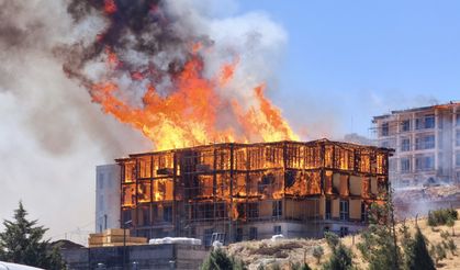 Ahşap lojman, yalıtım yapılırken yanmış