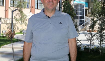 AK Parti'li Korkmaz, rektörlüğünü yaptığı üniversitenin öğrencisi oldu (2)