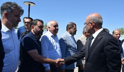 Bakan Şimşek, hayatını kaybeden ağabeyi için memleketi Batman’da taziyeleri kabul etti