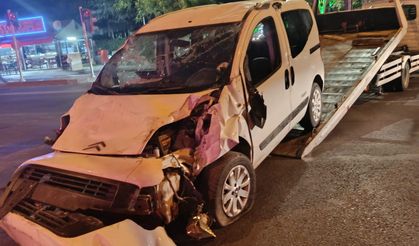 Bingöl'de 3 kişinin yaralandığı kaza kamerada