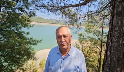 Burdur'da eğitim uçağı, yangın tatbikatı sırasında gölden su alırken kaza kırıma uğradı (3) /Video eklendi