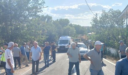 Cenazeye gidenlere otomobil çarptı: 1 ölü, 4 yaralı