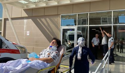 Kızıldağ'da iki otomobil çarpıştı: 1 çocuk 3 ölü, 6 yaralı