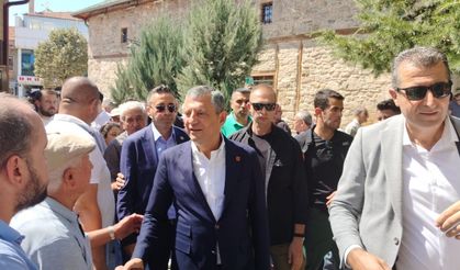 Özgür Özel: Kimsenin verdiği oy için özür dilemesine gerek yok