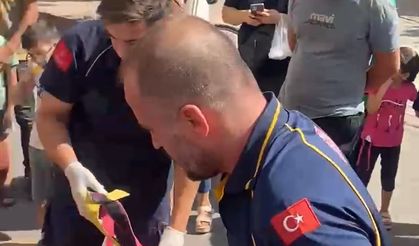 Yolun karşısına geçerken hafif ticari aracın çarptığı 2 çocuk yaralandı