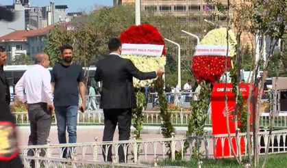 İstanbu - Taksim'de CHP'nin 102'nci kuruluş yıl dönümü töreni için hazırlıklar sürüyor - 3 / Ek fotoğrafla