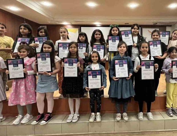 İhlas İlkokulu öğrencileri, "Tacev ile temel kodlama" sertifikalarını aldı