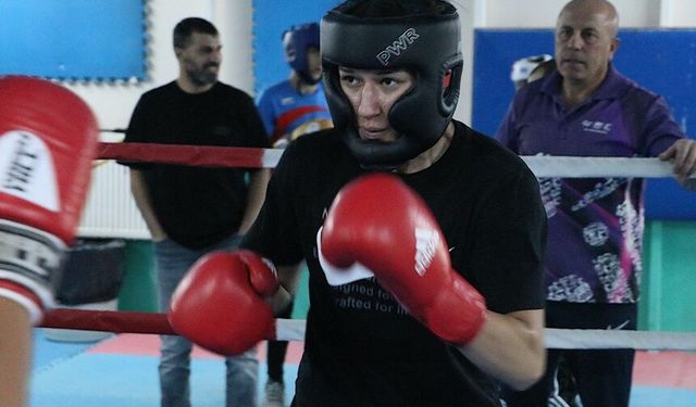 Milli Boksör Hatice Akbaş Bayburt'ta Olimpiyatta Altın Madalya Hedefiyle Çalışıyor