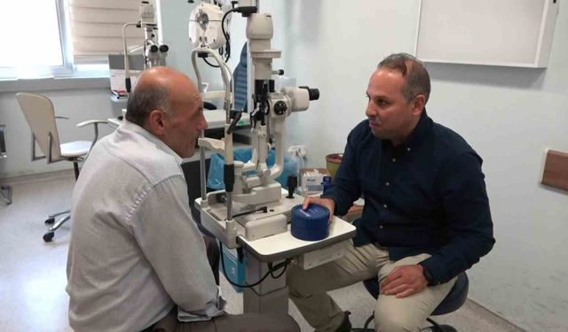 Sağ gözünde görme kaybı olan hasta Tuzla’da yapılan ameliyat ile sağlığına kavuştu