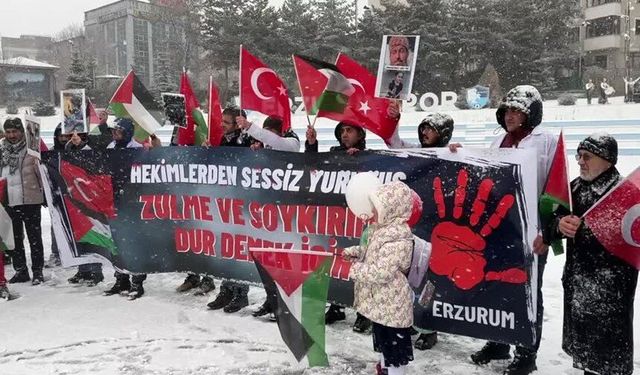 Erzurum'da Doktorlar Gazze için 'Sessiz Yürüyüş' Gerçekleştirdi
