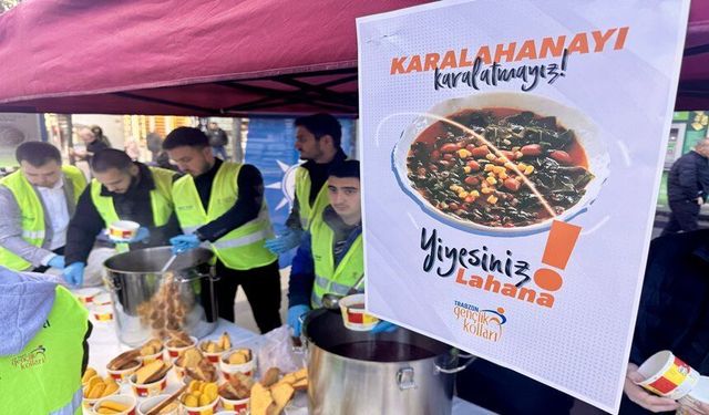 Trabzon'da Vatandaşlara Karalahana Çorbası İkram Edildi