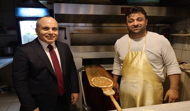 Artvin Valisi Ünsal Esnafı Ziyaret Etti