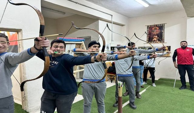 Bayburt'ta Bağımlılıkla Mücadele için Ok Attılar