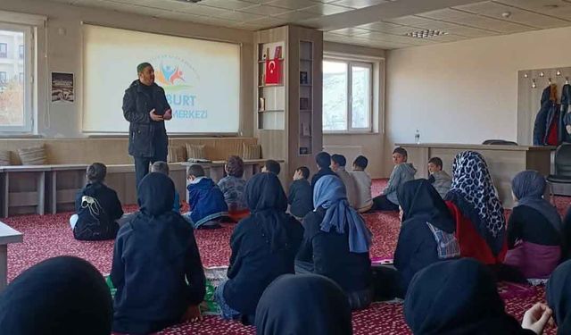 Bayburt'ta Ortaokul Öğrencilerine  Mekke'nin Fethi Anlatıldı