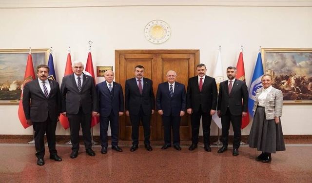 Erzurum Valisi, Ankara'da Milli Eğitim ve Milli Savunma Bakanlarıyla Stratejik Görüşmelerde Bulundu