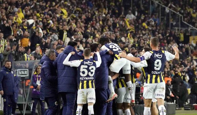 Fenerbahçe, 4 golle liderliğini sürdürdü