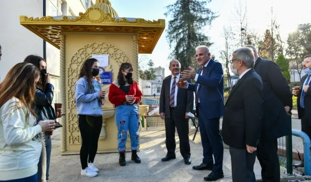 Trabzon'da Çorba Çeşmelerinden Günlük Bin Bardak Çorba Dağıtılıyor