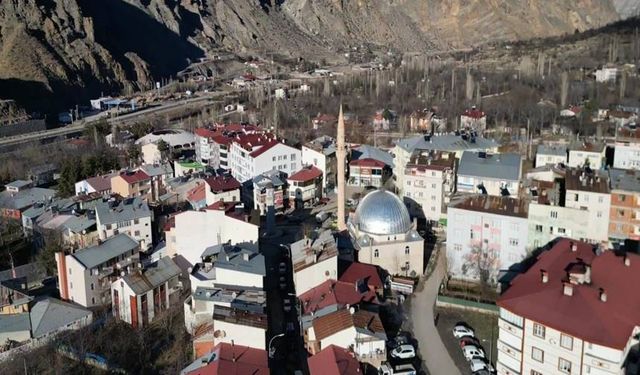 Uzundere'de Kar Yok, Sonbaharın Renkleri Hakim