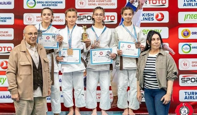 Rizeli Judoculardan Başarı Madalyası