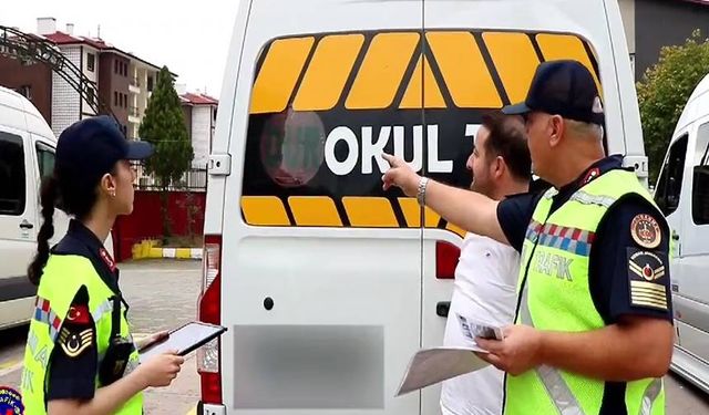 Rize İl Jandarma Komutanlığı’ndan Okul Servis Araçlarına Sıkı Denetim