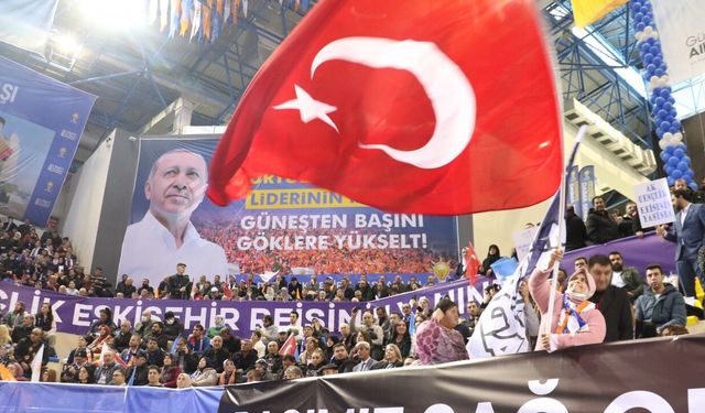 Cumhurbaşkanı Erdoğan: Terörden ülkemizi kurtardıktan sonra hedeflerimize koşar adımlarla gideceğiz (2)
