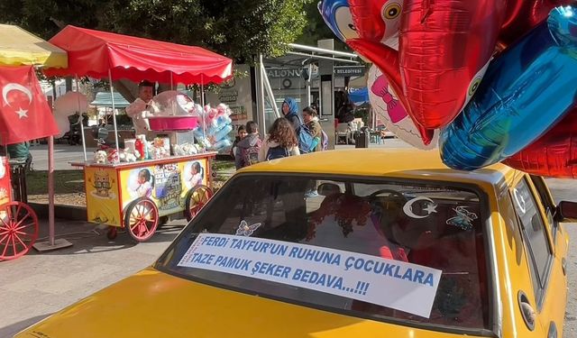 Ferdi Tayfur hayrına ücretsiz pamuk şeker dağıttı