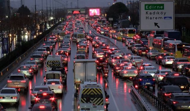 İstanbul - İstanbul’da tarafik yoğunluğu trafik yoğunluğu-2 / Ek görüntü