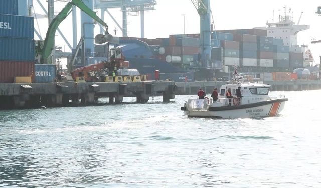 İstanbul- Marmara Denizi'nde müsilaj denetimi: 5-25 metre arasında değişen derinliklerde müsilaj oluşumu tespit edildi