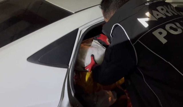 Malatya'da yastıkta uyuşturucu taşıyan 2 şüpheli tutuklandı
