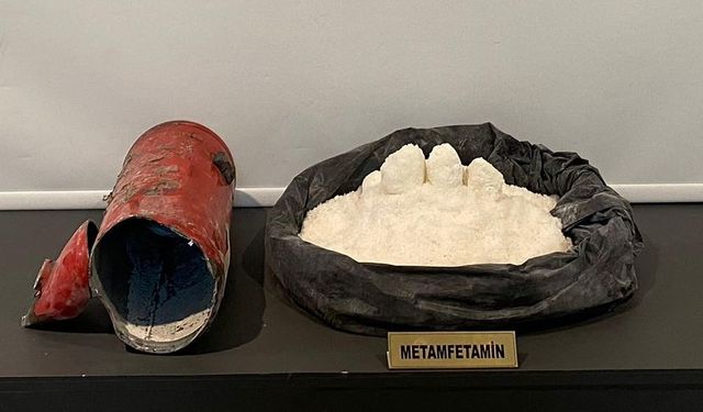 Yangın tüpünde 4 kilo 720 gram metamfetamin ele geçirildi